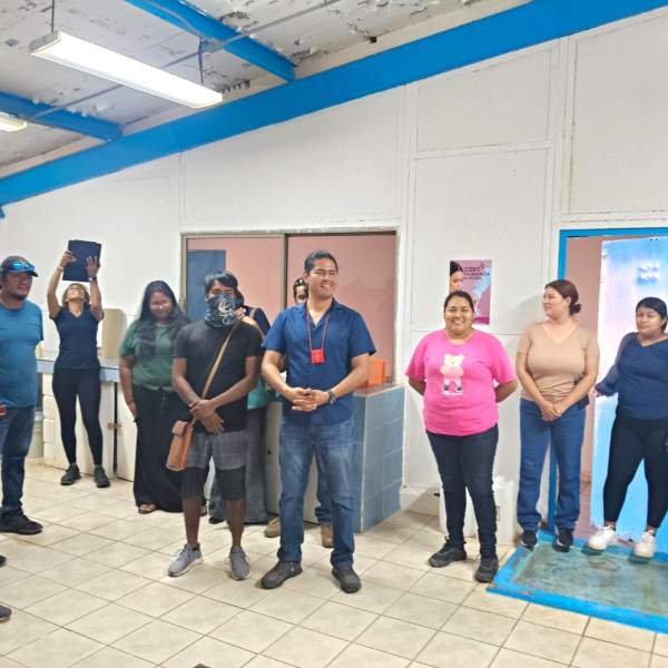 Visita guiada de productores pesqueros de la Nación Comca’ac al CREMES